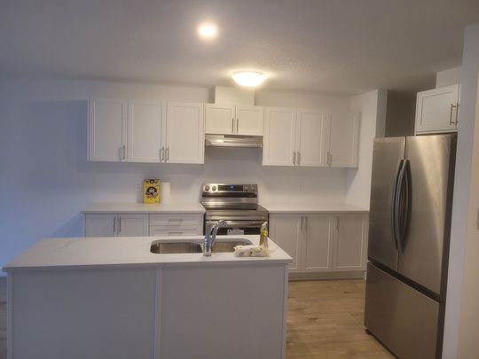 For Lease - 36 Oak Forest Common Crescent, Cambridge, Ontario - Photo 1