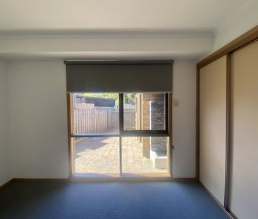 Charming Family Home in Corio - Photo 2