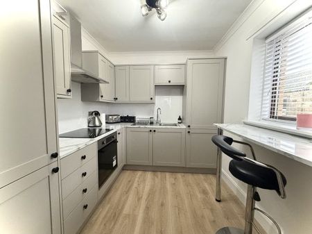 Rose Street, Glasgow, G66 - Photo 3