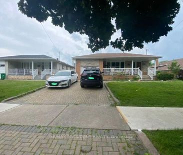 Detached Home For Lease | W9038936 - Photo 3