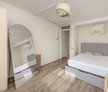 Gatliff Close, SW1W, Ebury Bridge Road - Photo 2