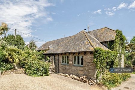 4 bedroom detached house to rent - Photo 2