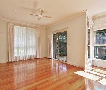 SPACIOUS, PRIVATE & PERFECTLY MAINTAINED! - Photo 6