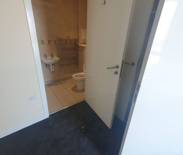 2 Bed Flat, King Edward Court, HA9 - Photo 4