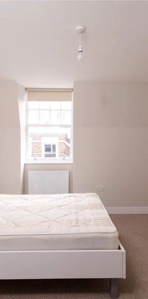 2 bedroom flat in 14 Market Place - Photo 1