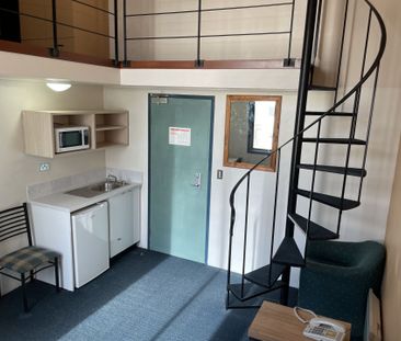 Furnished Loft in the Heart of the University District - Photo 3