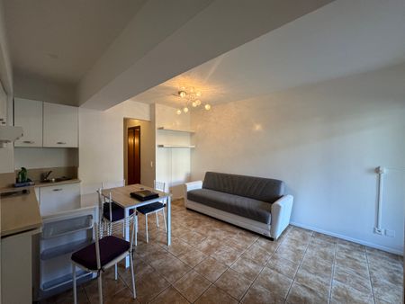 APPARTAMENTO 2.5 LOCALI ARREDATO - Photo 2