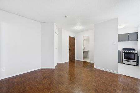 For Lease - 2360 Dundas Street Unit# 2719B, Toronto, Ontario - Photo 3