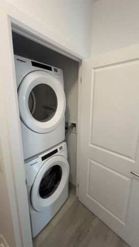 For Lease - 3240 William Coltson Avenue Unit# 1009, Oakville, Ontario - Photo 4