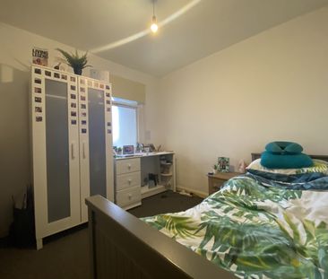 Adamsdown Church, Adamsdown - Photo 2