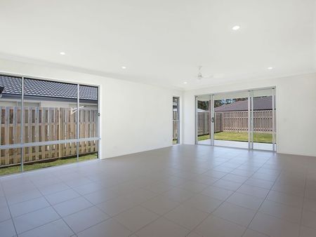 STYLISH AND MODERN HOME IN BURPENGARY EAST - Photo 2