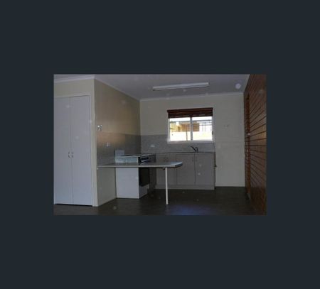 1/63 GRENDON STREET, North Mackay, Qld 4740 - Photo 2