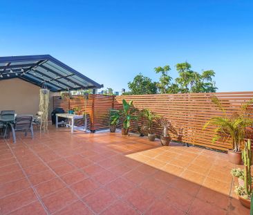6/4 Christina Court, Mermaid Waters QLD 4218 - House For Rent - $69... - Photo 5