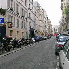 Logement à Paris, Location meublée - Photo 1