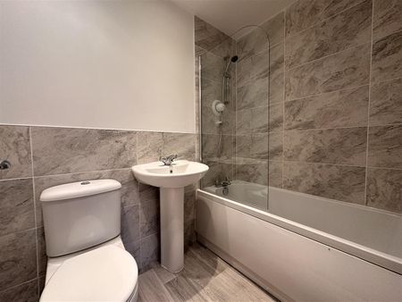 The Ridings, Prenton - Photo 3