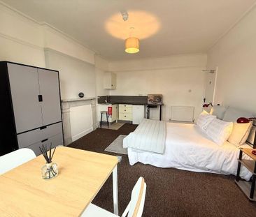 Studio to rent - Photo 3