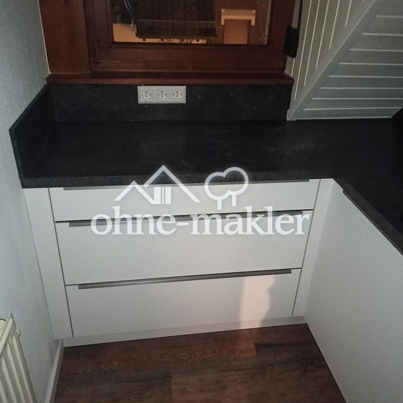 Innenstadt, neuwertige Küche, 2 Balkone, saniert, TG-Stellplatz - Photo 1