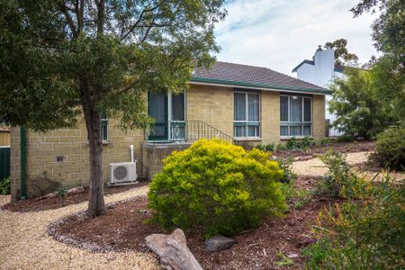 Cozy Family Home with Spacious Yard - Photo 5