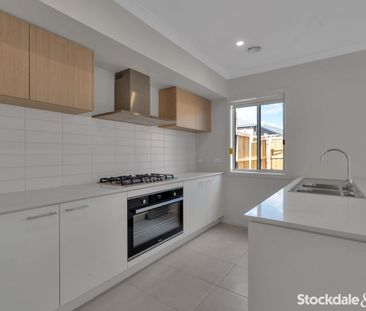 Near New 4-Bedroom Home for Lease in Merrifield, Mickleham - Photo 6