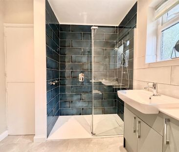 3 bedroom detached bungalow to rent - Photo 2