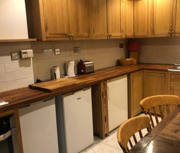 3 bedroom semi-detached house to rent - Photo 6