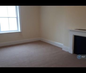 4 bedroom semi-detached house to rent - Photo 4