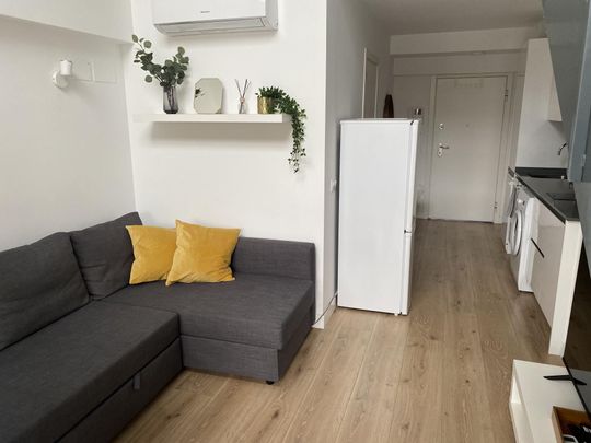 Loft de alquiler en Avenida de Los Montes de Oca, 26, Polígono Industrial Sur - Photo 1