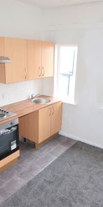To Let 1 Bed Apartment - Photo 3