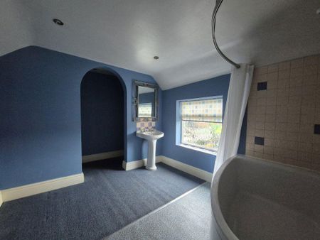 2 bedroom semi-detached house to rent - Photo 4