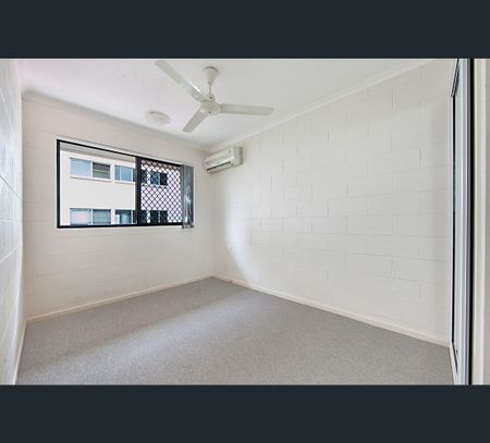 1/46 Alexandra Street, North Ward, Qld 4810 - Photo 2
