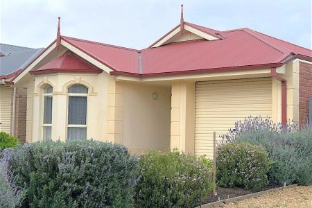 Coastal Living Just Moments from the Shore - Photo 4