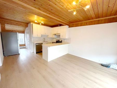 For Lease - 741 Proctor Road Unit# Main, Burlington, Ontario - Photo 4
