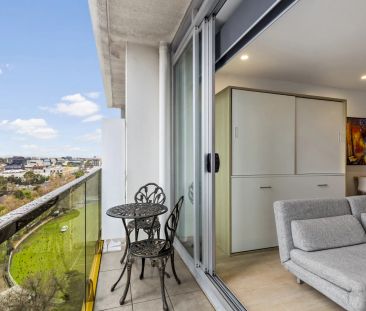 Stylish Furnished Apartment in the Heart of South Yarra - Photo 6