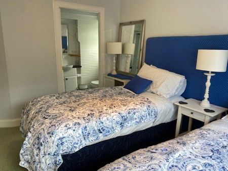 2 bedroom semi-detached house to rent - Photo 2