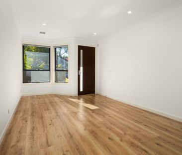 Stylish 4 Bedroom Family Home - Photo 2