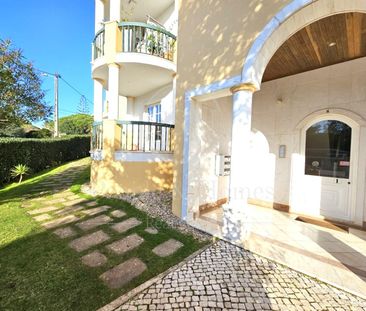 Cascais. T2. Condomínio privado. Piscina, jardins e estacionamento - Photo 1