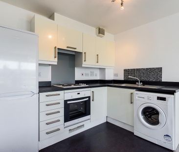 1 bedroom flat to rent - Photo 6