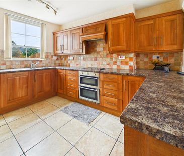 3 bedroom terraced house to rent - Photo 6