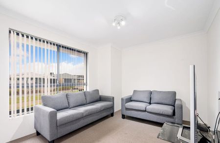 34 Parkhurst Avenue, Hilbert WA 6112 - House For Rent | Domain - Photo 4