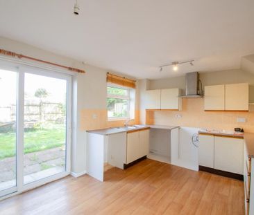 3 bedroom semi-detached house to rent - Photo 5