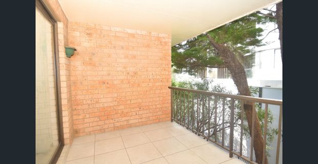 Modern, Light-Filled Apartment - Photo 1