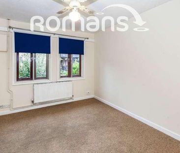 Stephenson Court, Slough, SL1 - Photo 2