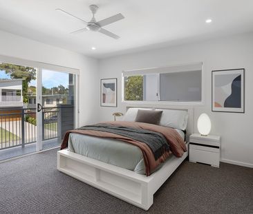 Near new 4-Bedroom Home with Pool & Luxury Features. Contact Julie ... - Photo 3