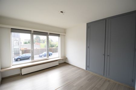 Ruim appartement met twee slaapkamers in Sint-Niklaas - Photo 4