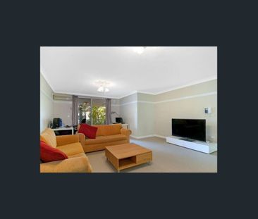 RENOVATED UNIT!! - Photo 3