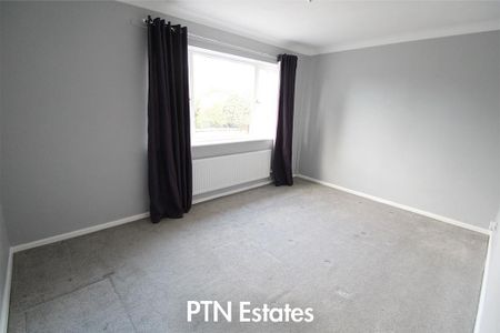 2 bedroom detached bungalow to rent - Photo 2