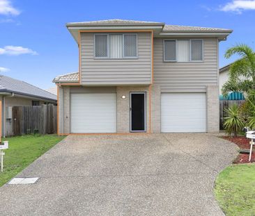 Modern 2 Bedroom High-Set Duplex with Private Undercover Courtyard - Photo 4