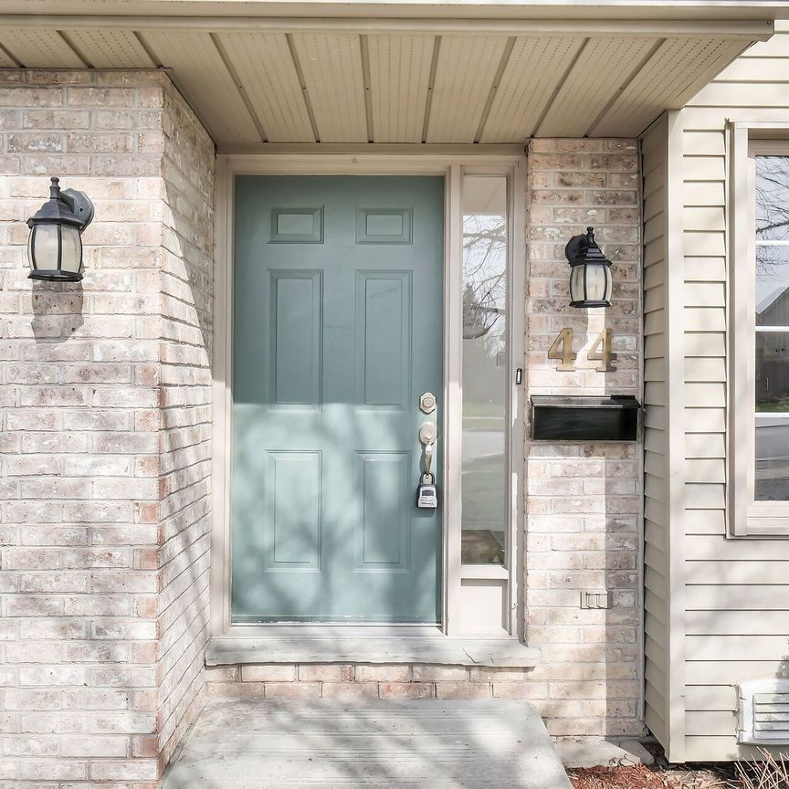 For Lease - 410 Ambleside Drive Unit# 44, London North, Ontario - Photo 1