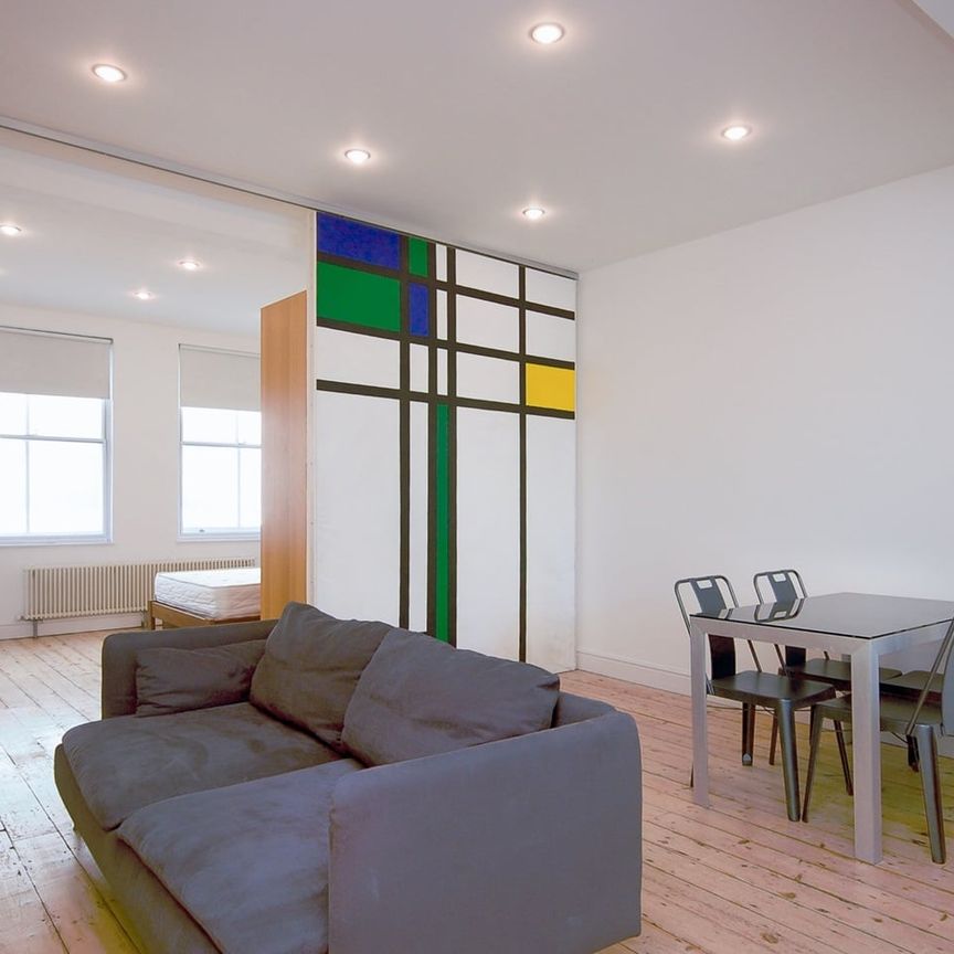 1 Bed Flat, Cowcross Street, EC1M - Photo 1