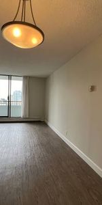 1 BEDROOM-20th floor Beautiful Apartment / Convenient location / - Photo 4